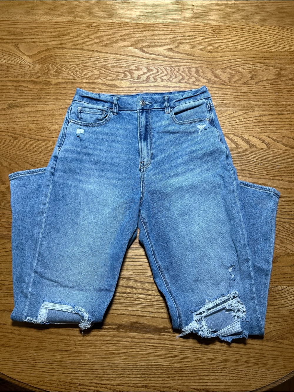 Women’s American Eagle Straight Leg Distressed Jeans Size 8 Long